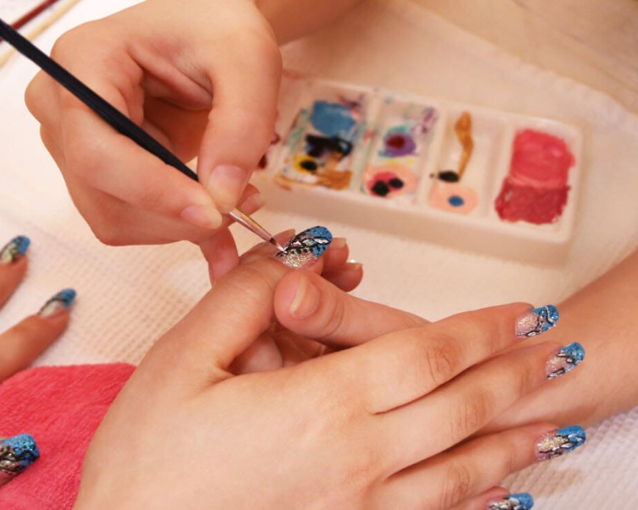 Professional Nail Technician: Gel, Acrylic & Nail Art